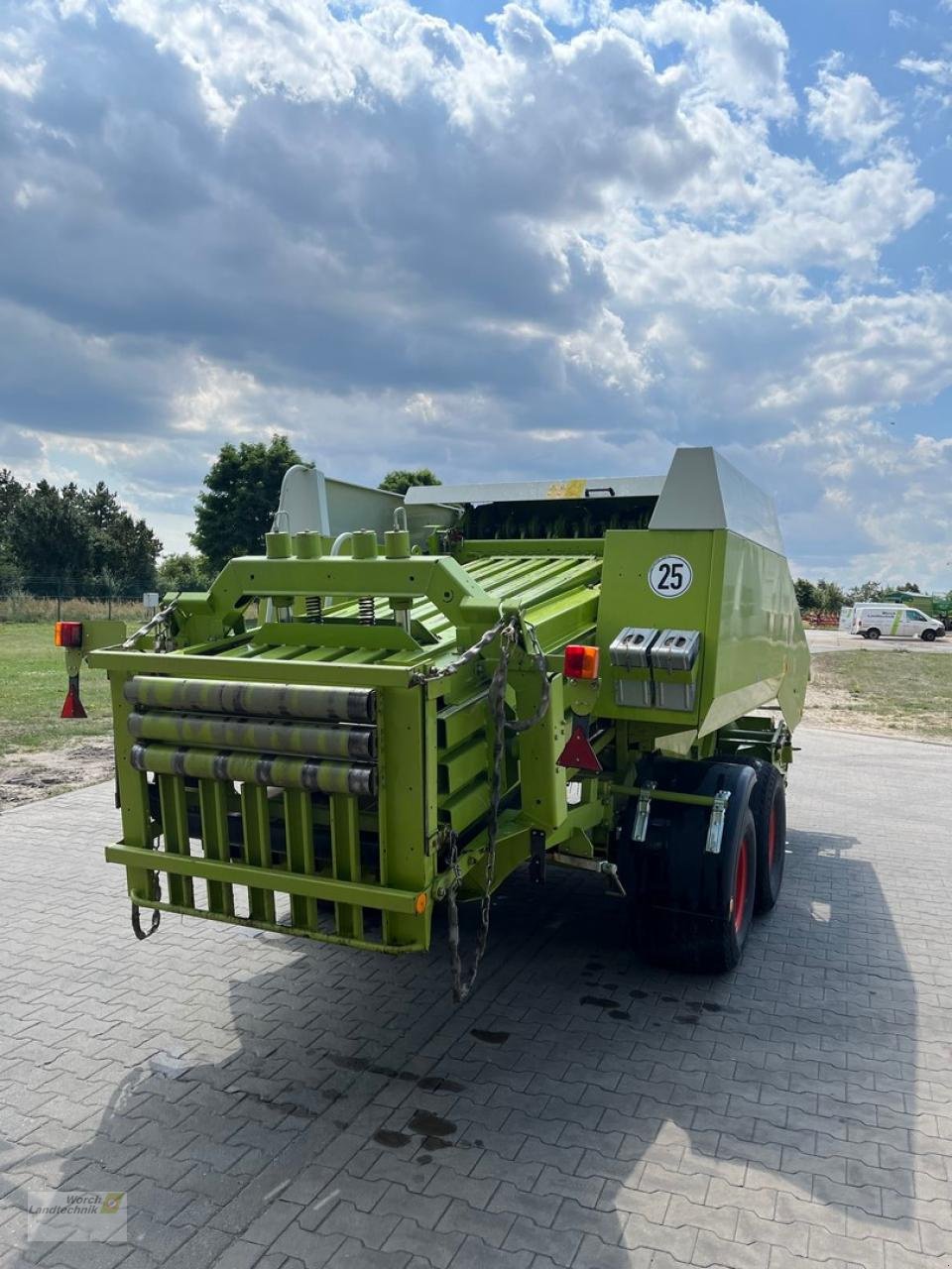 Großpackenpresse of the type CLAAS Quadrant 2200, Gebrauchtmaschine in Schora (Picture 7)