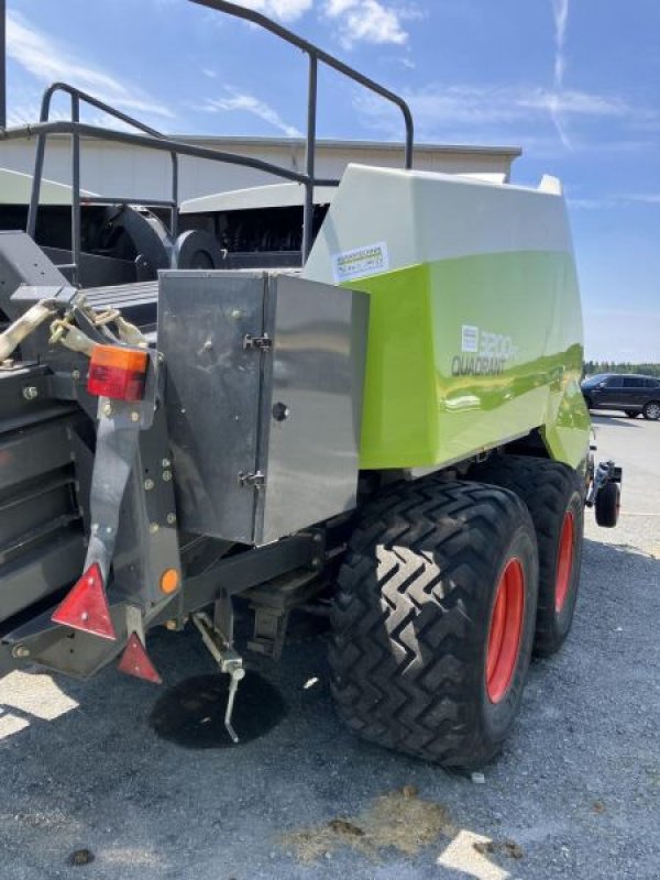 Großpackenpresse van het type CLAAS QUADRANT 3200 FC *AKTION*, Gebrauchtmaschine in Hof (Foto 11)