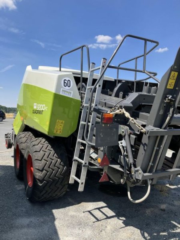 Großpackenpresse van het type CLAAS QUADRANT 3200 FC *AKTION*, Gebrauchtmaschine in Hof (Foto 10)