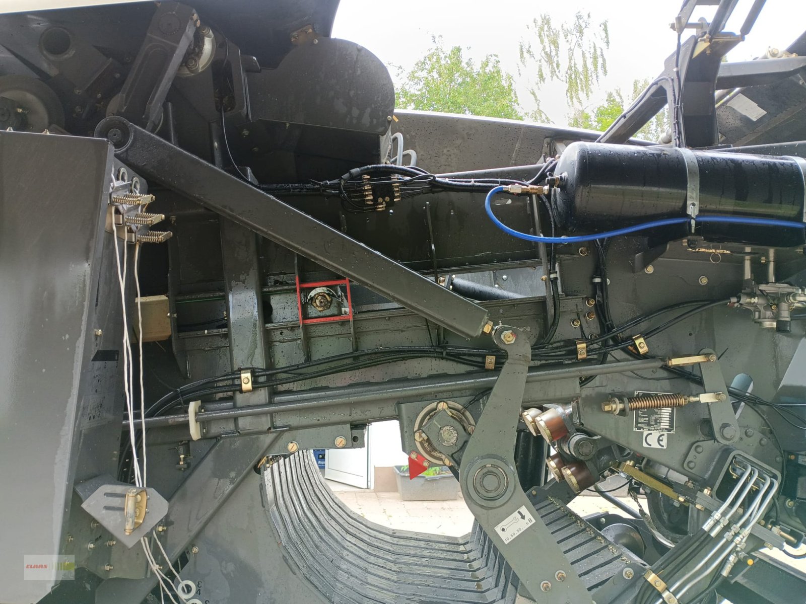 Großpackenpresse des Typs CLAAS Quadrant 3200 FC Tandem, Gebrauchtmaschine in Dasing (Bild 15)