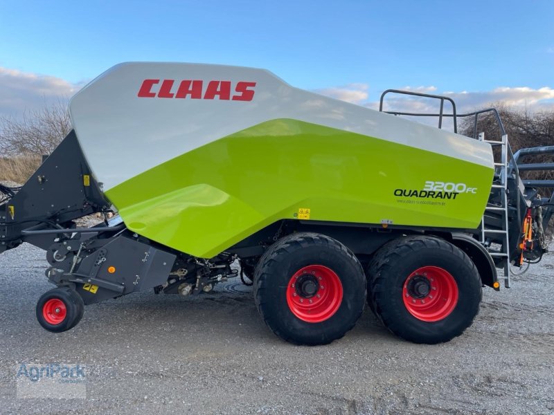 Großpackenpresse del tipo CLAAS QUADRANT 3200 FC, Gebrauchtmaschine en Kirchdorf (Imagen 1)