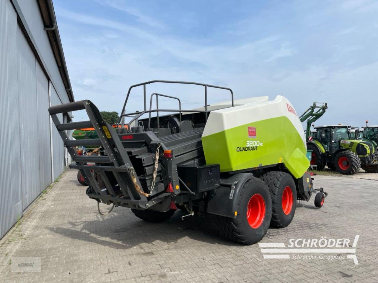 Großpackenpresse του τύπου CLAAS QUADRANT 3200 RC, Gebrauchtmaschine σε Wildeshausen (Φωτογραφία 3)