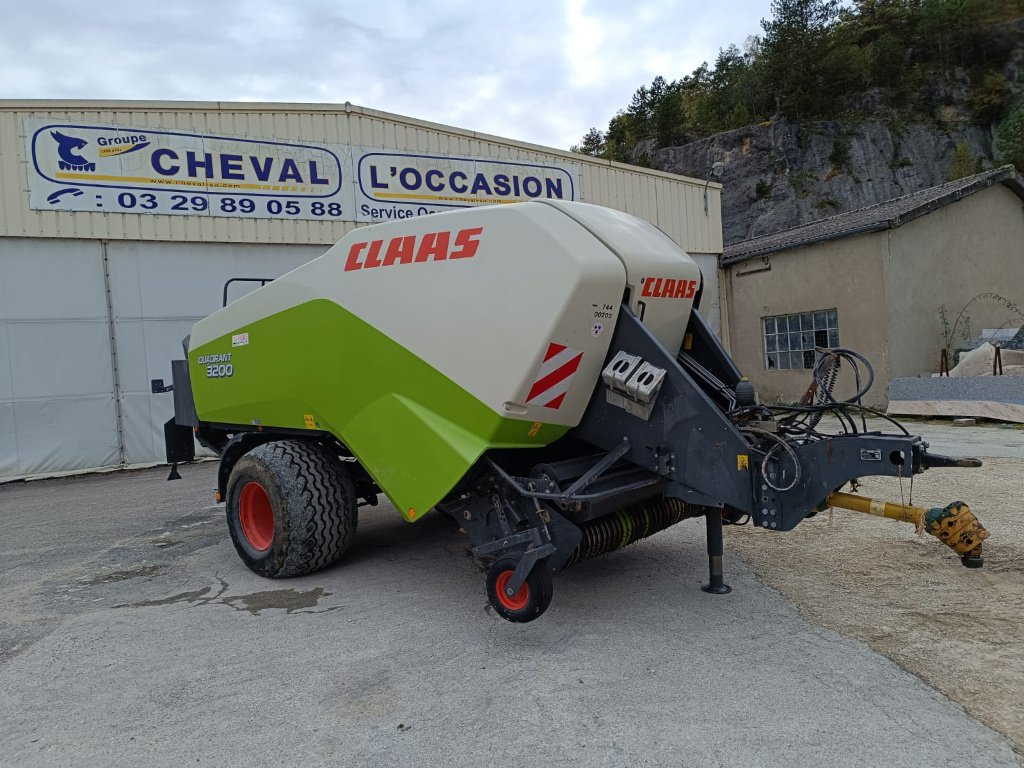 Großpackenpresse typu CLAAS Quadrant 3200, Gebrauchtmaschine w Lérouville (Zdjęcie 7)