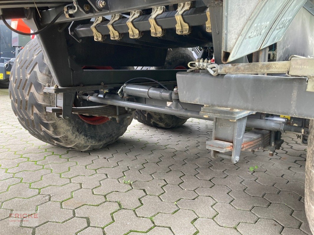 Großpackenpresse typu CLAAS Quadrant 3300 RC, Gebrauchtmaschine v Bockel - Gyhum (Obrázok 11)