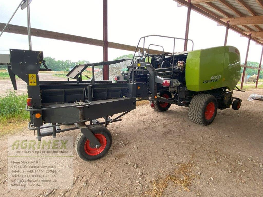 Großpackenpresse van het type CLAAS Quadrant 4000 mit Sammelwagen, Gebrauchtmaschine in Weißenschirmbach (Foto 3)