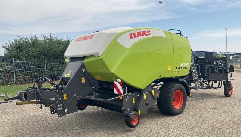 Großpackenpresse typu CLAAS QUADRANT 4000, Gebrauchtmaschine v Hockenheim (Obrázek 1)