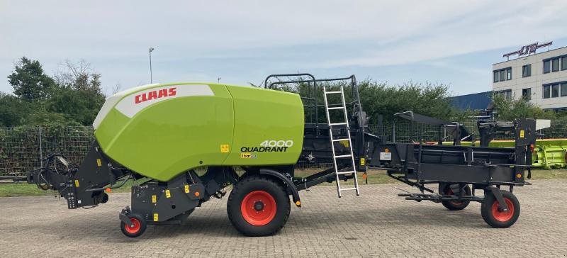 Großpackenpresse del tipo CLAAS QUADRANT 4000, Gebrauchtmaschine en Hockenheim (Imagen 2)