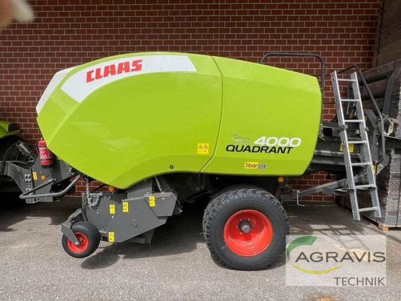 Großpackenpresse typu CLAAS QUADRANT 4000, Gebrauchtmaschine v Melle-Wellingholzhausen (Obrázek 1)