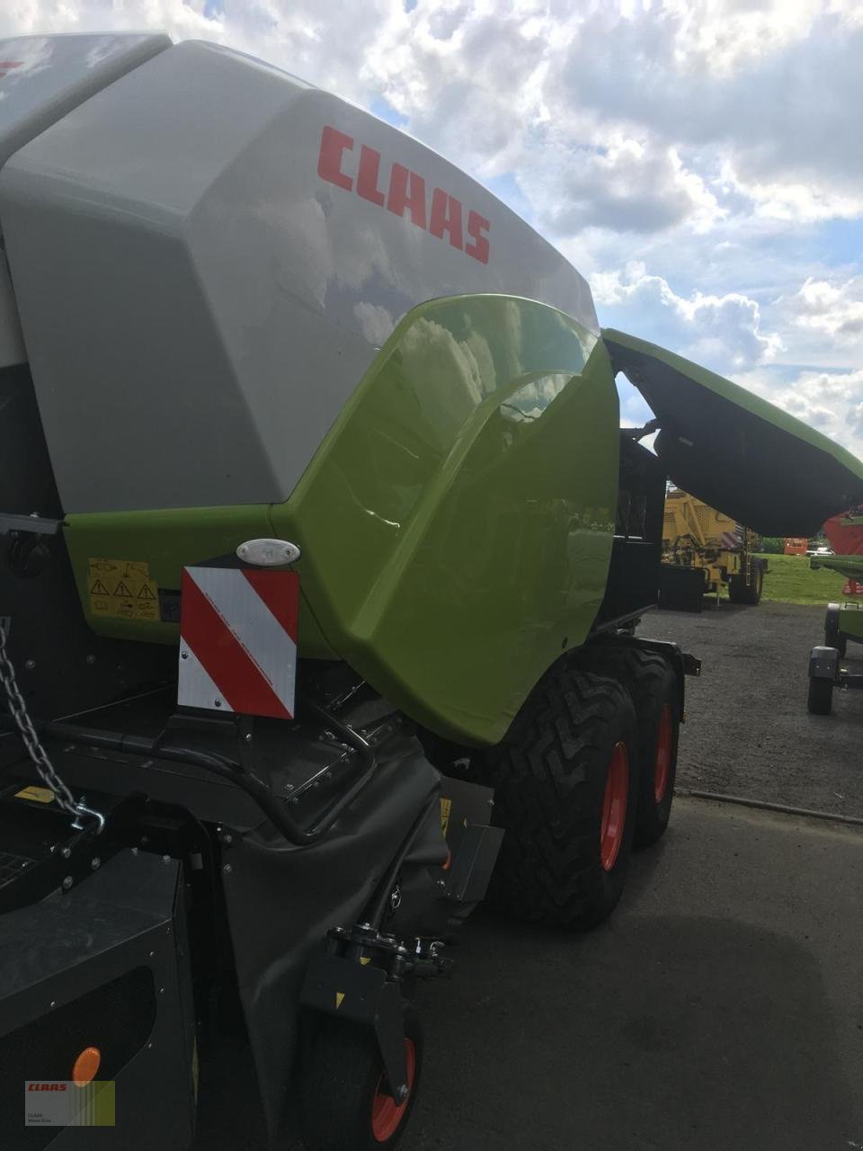 Großpackenpresse типа CLAAS QUADRANT 5200 EVOLUTION FC FINE CUT 51 Messer, Vorbauhäcksler, Waage, Feuchtesensor, 1.100 Ballen !, Gebrauchtmaschine в Molbergen (Фотография 8)