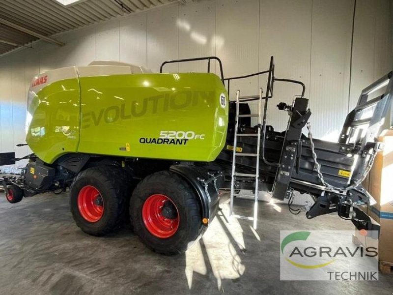 Großpackenpresse of the type CLAAS QUADRANT 5200 EVOLUTION FC TANDEM, Neumaschine in Meppen-Versen (Picture 3)