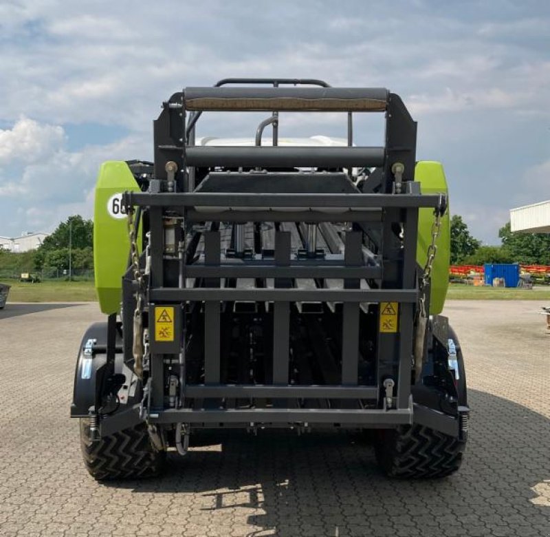 Großpackenpresse typu CLAAS QUADRANT 5200 FC T+ST, Gebrauchtmaschine w Hockenheim (Zdjęcie 4)