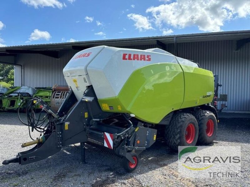 Großpackenpresse des Typs CLAAS QUADRANT 5200 FC T TANDEMACHSE, Gebrauchtmaschine in Meppen (Bild 1)