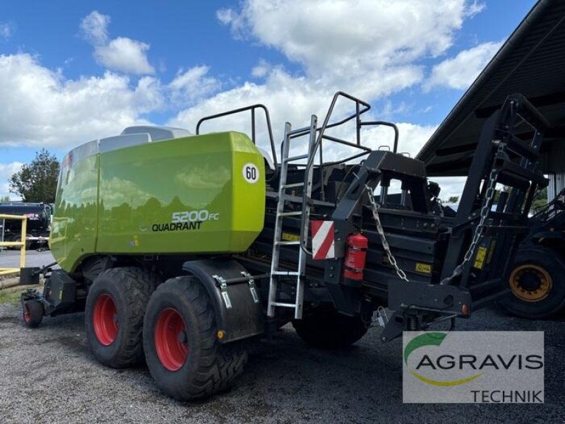 Großpackenpresse des Typs CLAAS QUADRANT 5200 FC T TANDEMACHSE, Gebrauchtmaschine in Meppen (Bild 4)