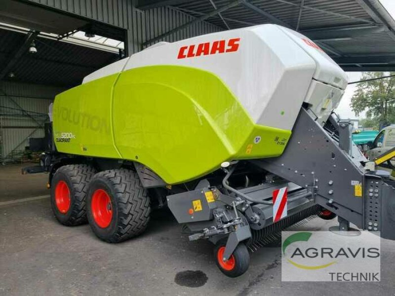 Großpackenpresse du type CLAAS QUADRANT 5200 FC TA, Neumaschine en Lage (Photo 1)