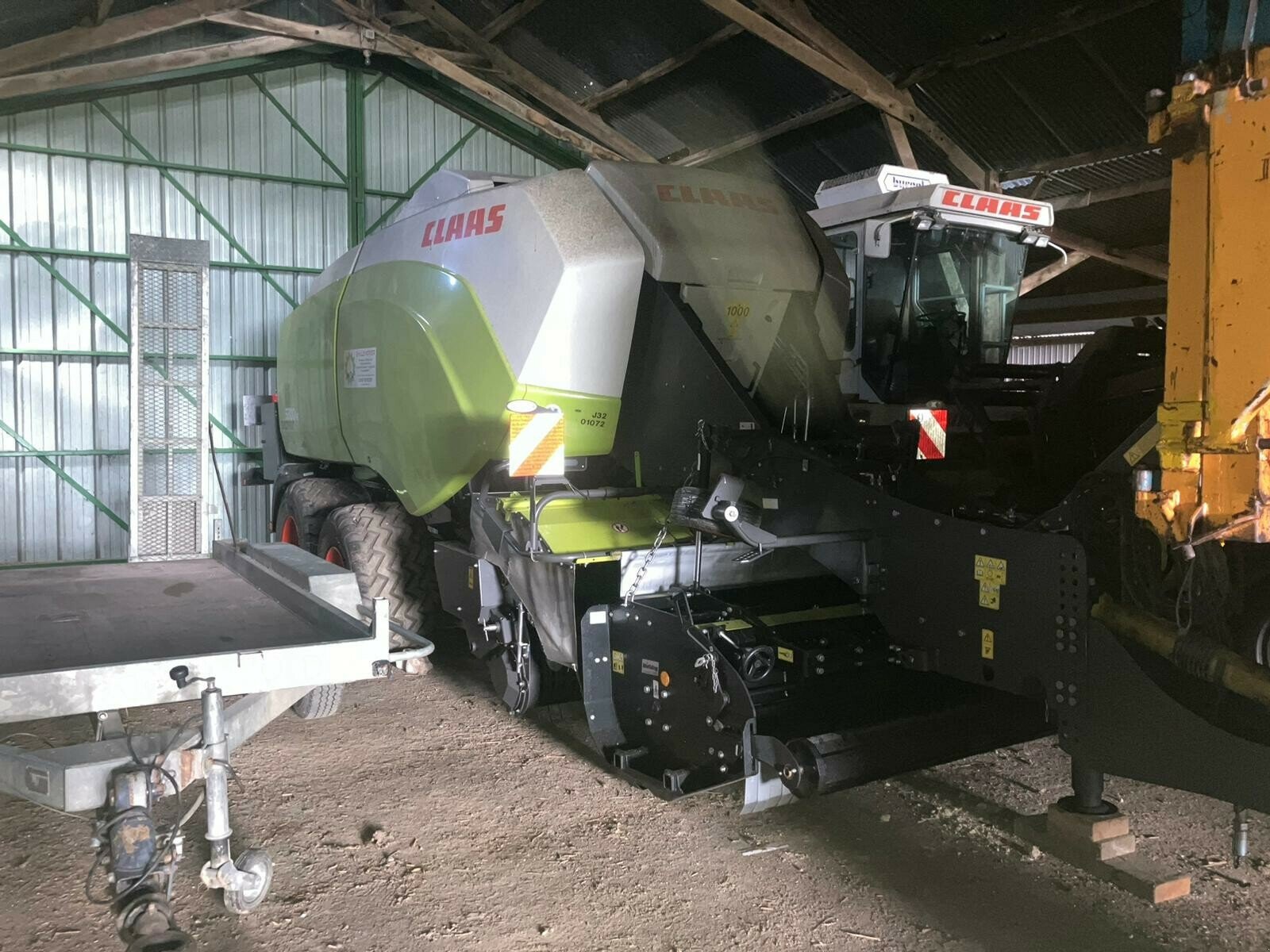 Großpackenpresse van het type CLAAS QUADRANT 5300 FC +BROY MUTHING, Gebrauchtmaschine in PONTIVY (Foto 1)