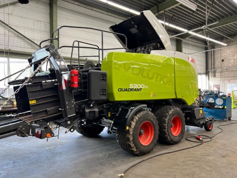 Großpackenpresse typu CLAAS QUADRANT 5300 FC T+ST, Gebrauchtmaschine v Hockenheim (Obrázek 3)