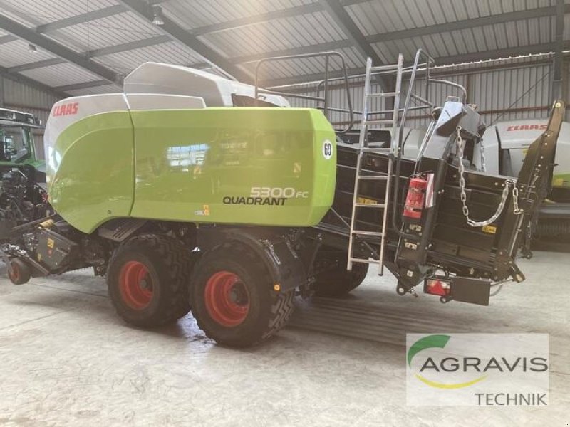 Großpackenpresse des Typs CLAAS QUADRANT 5300 FC T TANDEMACHSE, Gebrauchtmaschine in Olfen  (Bild 4)