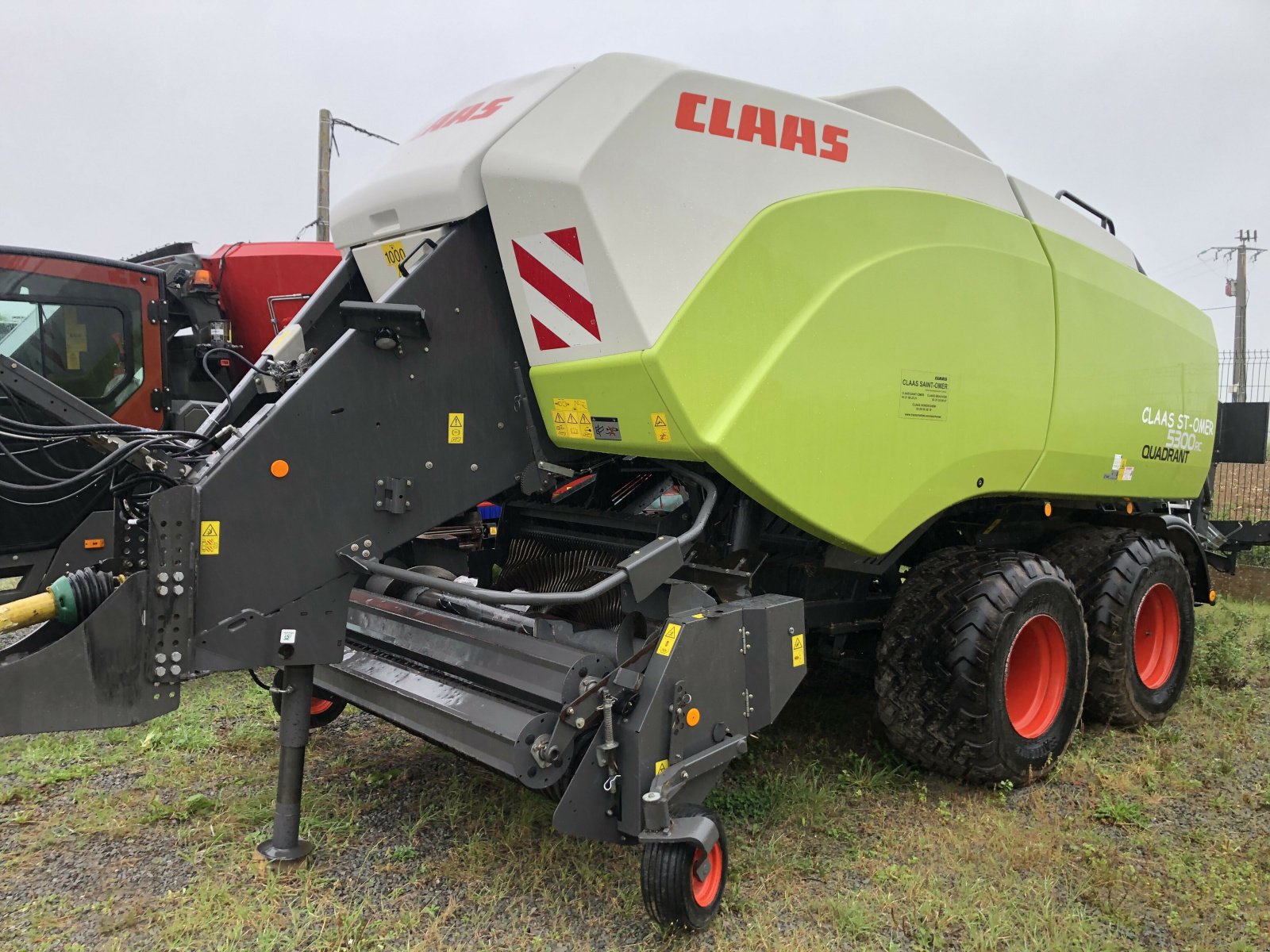 Großpackenpresse типа CLAAS QUADRANT 5300, Gebrauchtmaschine в BLENDECQUES (Фотография 1)