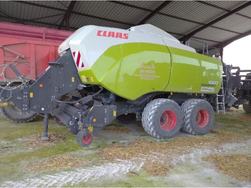 Großpackenpresse des Typs CLAAS QUADRANT 5300RF, Gebrauchtmaschine in Reims (Bild 1)