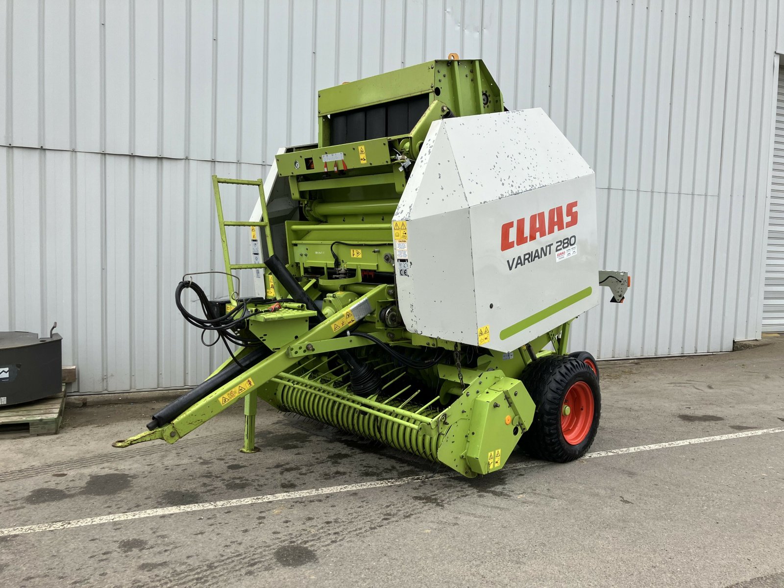 Großpackenpresse a típus CLAAS VARIANT 280, Gebrauchtmaschine ekkor: PLOUIGNEAU (Kép 1)