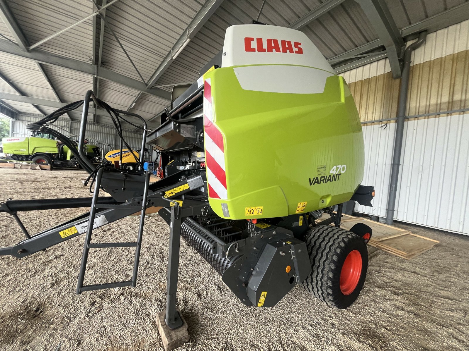 Großpackenpresse van het type CLAAS VARIANT 470 RF, Gebrauchtmaschine in PONTIVY (Foto 7)