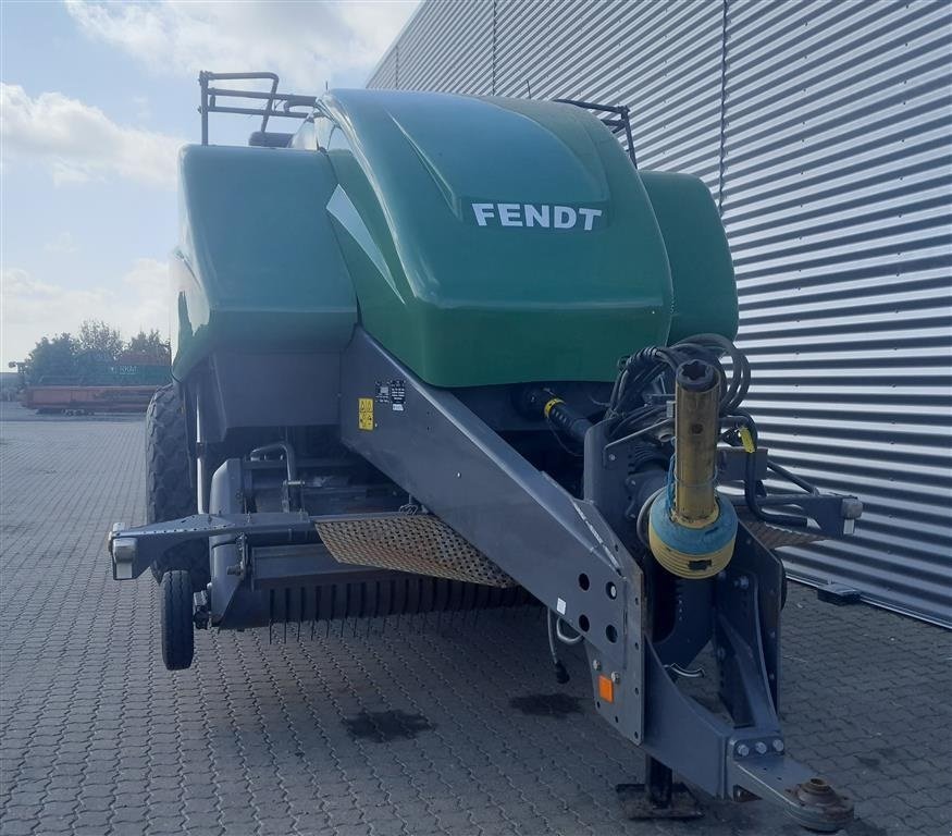 Großpackenpresse от тип Fendt 12130 med Parkland ballevogn, Gebrauchtmaschine в Horsens (Снимка 3)