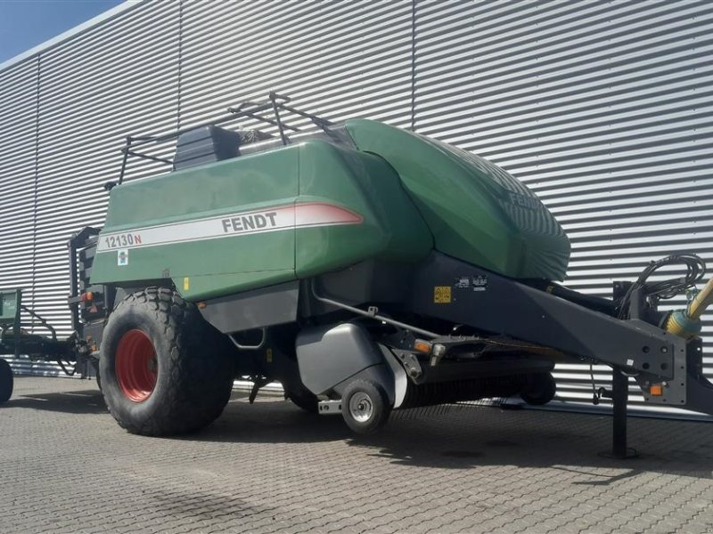 Großpackenpresse of the type Fendt 12130 med Parkland ballevogn, Gebrauchtmaschine in Horsens