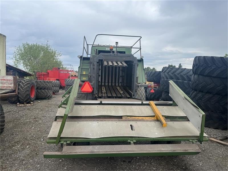 Großpackenpresse типа Fendt 12130 Med Pomi ballevogn, Gebrauchtmaschine в Randers SV (Фотография 3)