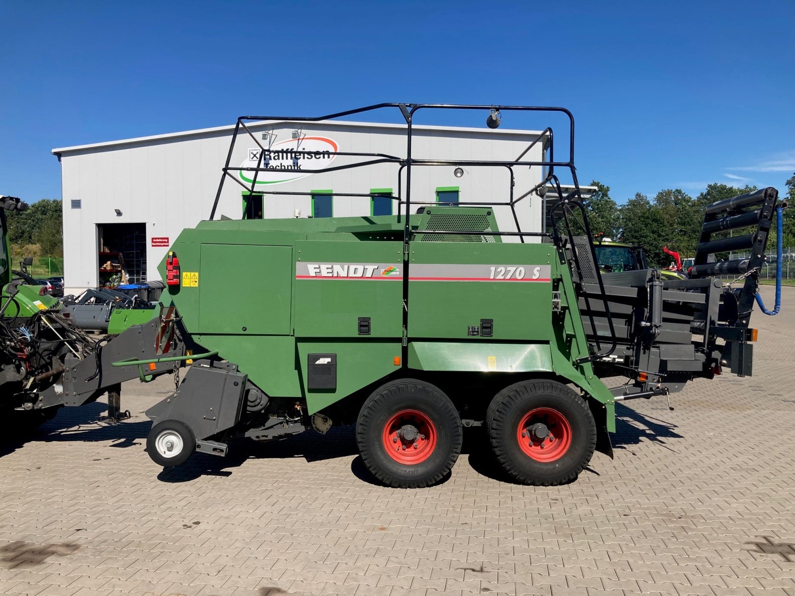 Großpackenpresse du type Fendt Quaderballenpresse 1270S, Gebrauchtmaschine en Petersberg (Photo 4)