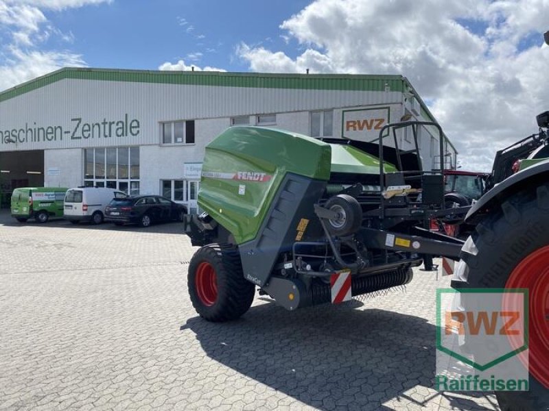 Großpackenpresse van het type Fendt Rotana 130 F Rbp, Ausstellungsmaschine in Kruft (Foto 1)