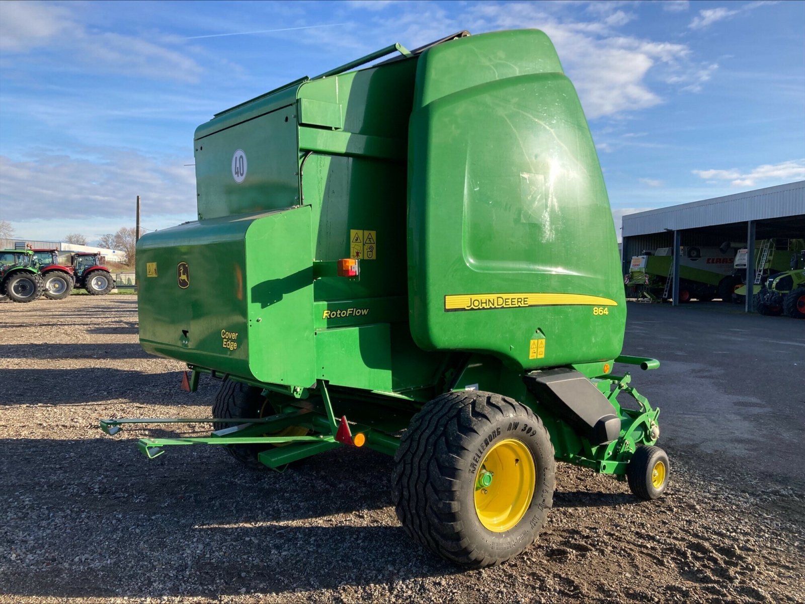 Großpackenpresse typu John Deere 864 N, Gebrauchtmaschine w CHEMINOT (Zdjęcie 4)