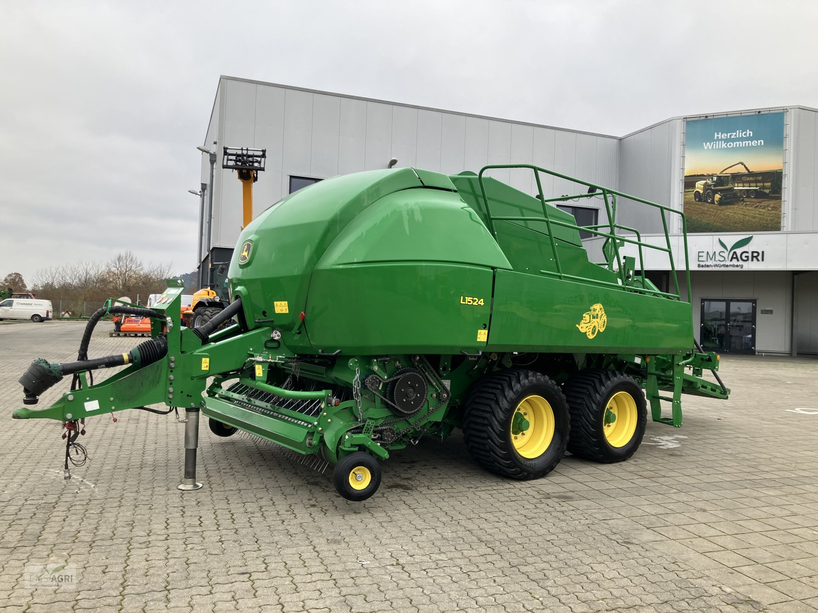 Großpackenpresse van het type John Deere L1524, Gebrauchtmaschine in Vöhringen (Foto 1)