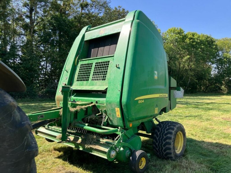 Großpackenpresse van het type John Deere PRESSE JOHN-DEERE 864 ROTOFLOW, Gebrauchtmaschine in NOGENT (Foto 1)