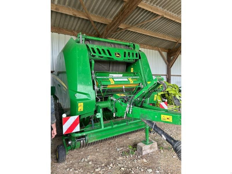 Großpackenpresse of the type John Deere V461R, Gebrauchtmaschine in CHATEAUBRIANT CEDEX (Picture 1)