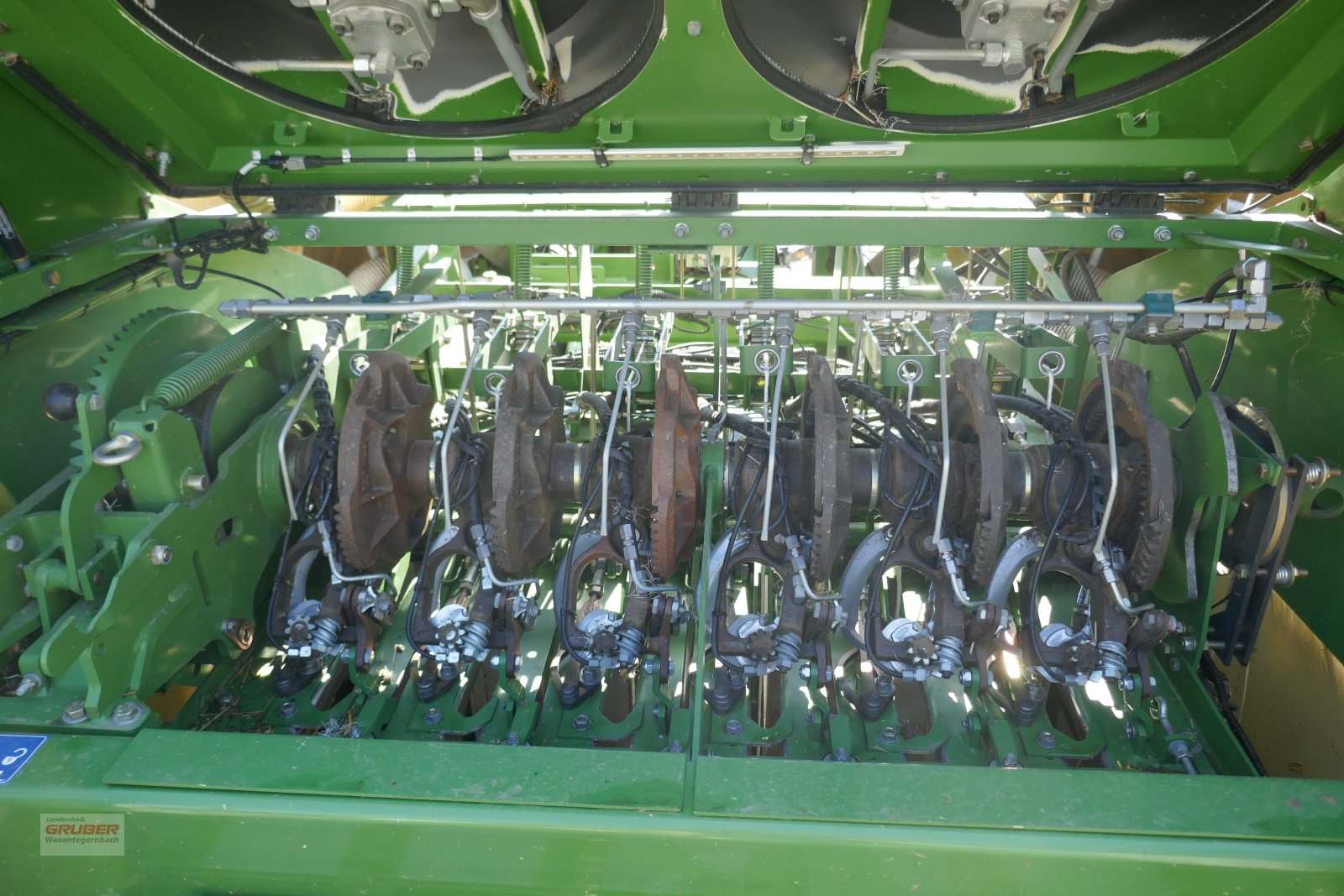 Großpackenpresse of the type Krone Big Pack 1270 XC MultiBale - Cleaner, Gebrauchtmaschine in Dorfen (Picture 16)