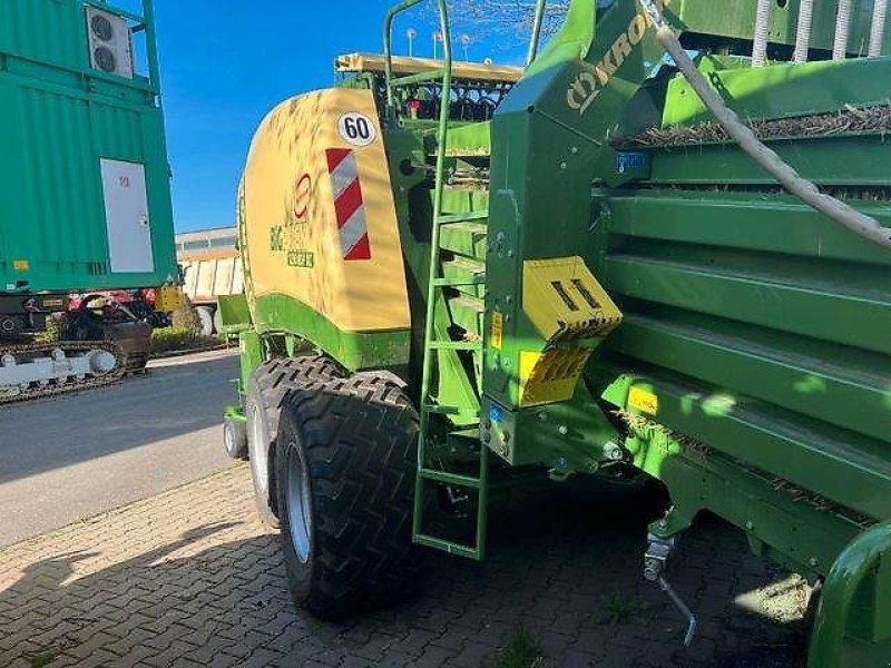 Großpackenpresse van het type Krone Big Pack 1290 HDP XC nur 3700 Ballen, Gebrauchtmaschine in Bellenberg (Foto 4)