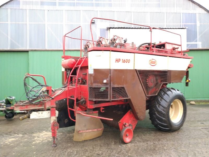 Großpackenpresse tip Kuhn HP 1600, Gebrauchtmaschine in Liebenwalde (Poză 1)