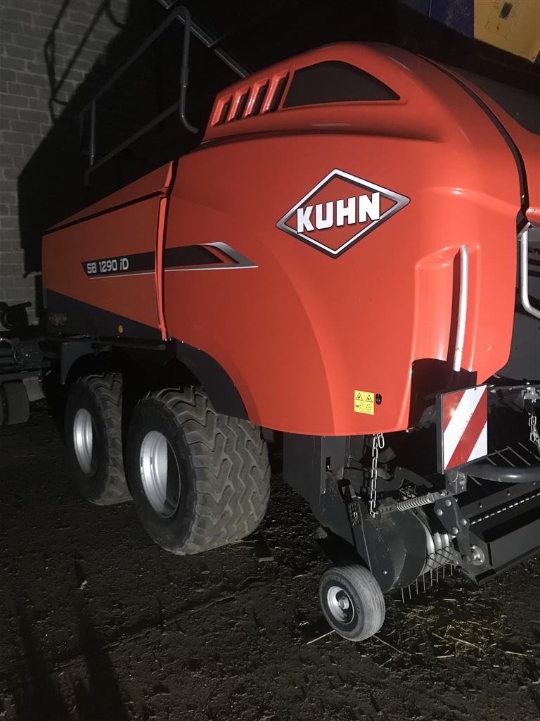 Großpackenpresse del tipo Kuhn SB1290ID 15500 baller med POMI ballevogn med vægt, Gebrauchtmaschine In Løgstør (Immagine 6)