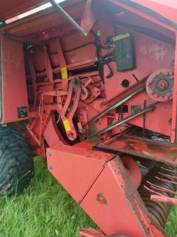 Großpackenpresse typu Massey Ferguson 185. Årg. 2004, Gebrauchtmaschine w øster ulslev (Zdjęcie 5)