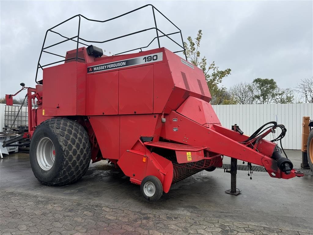 Großpackenpresse van het type Massey Ferguson 190 LB, Gebrauchtmaschine in Ringe (Foto 1)