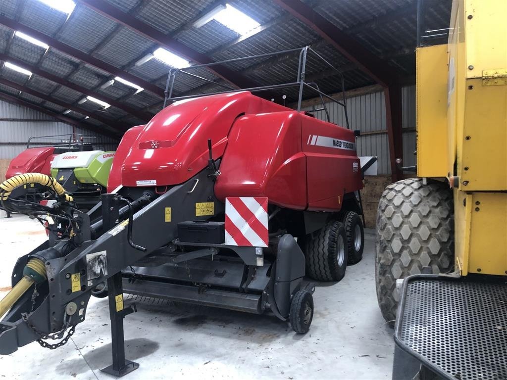 Großpackenpresse des Typs Massey Ferguson 2140, årg. 2013. Presset 65.400 baller, Gebrauchtmaschine in øster ulslev (Bild 1)