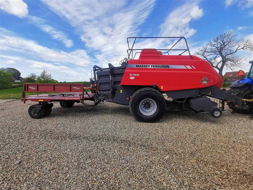 Großpackenpresse typu Massey Ferguson 2190 m/parkland vogn 36000 baller høstklar, Gebrauchtmaschine v Egtved (Obrázek 2)