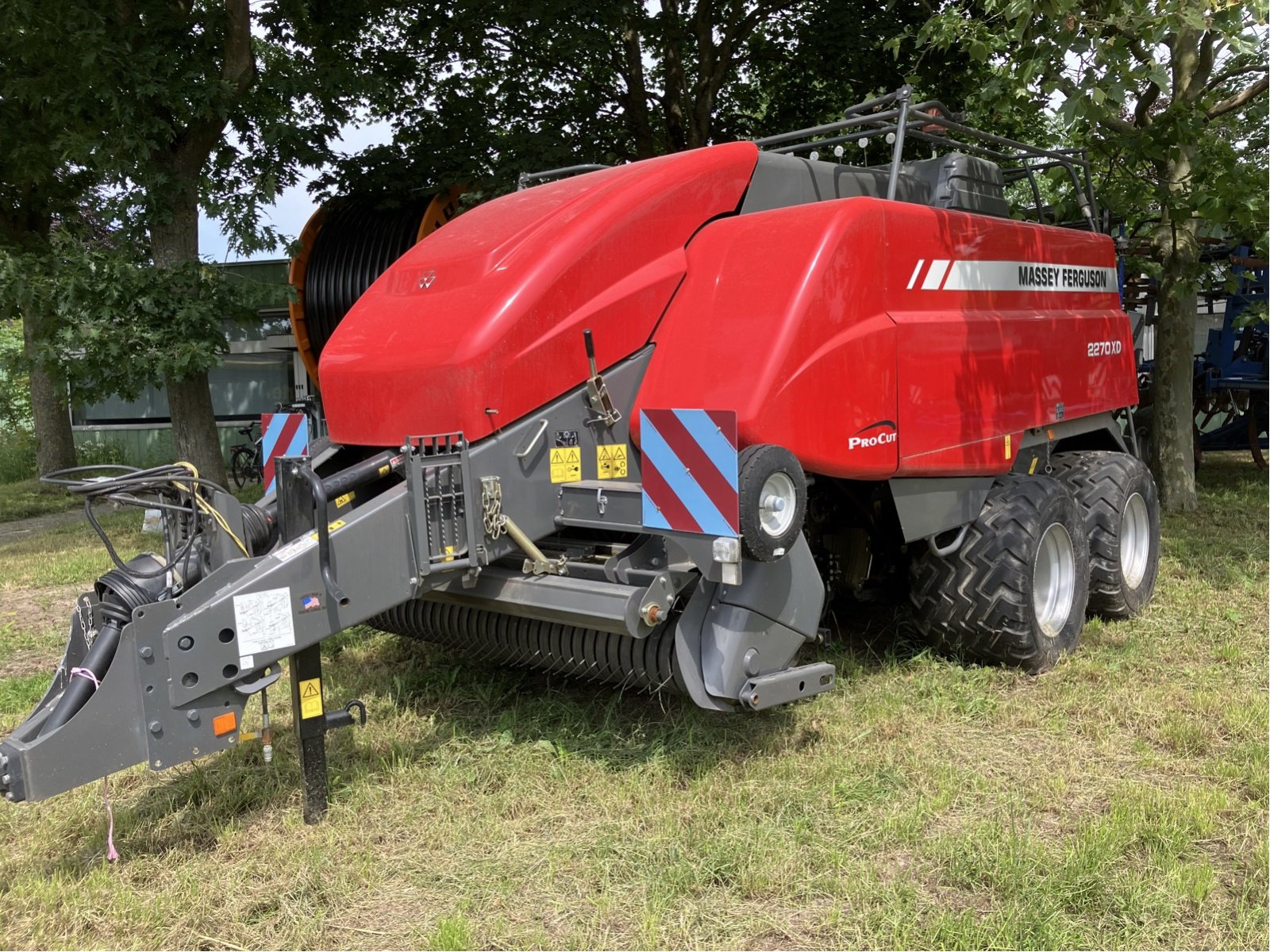 Großpackenpresse des Typs Massey Ferguson 2270 XDTC, Gebrauchtmaschine in Wittingen (Bild 2)