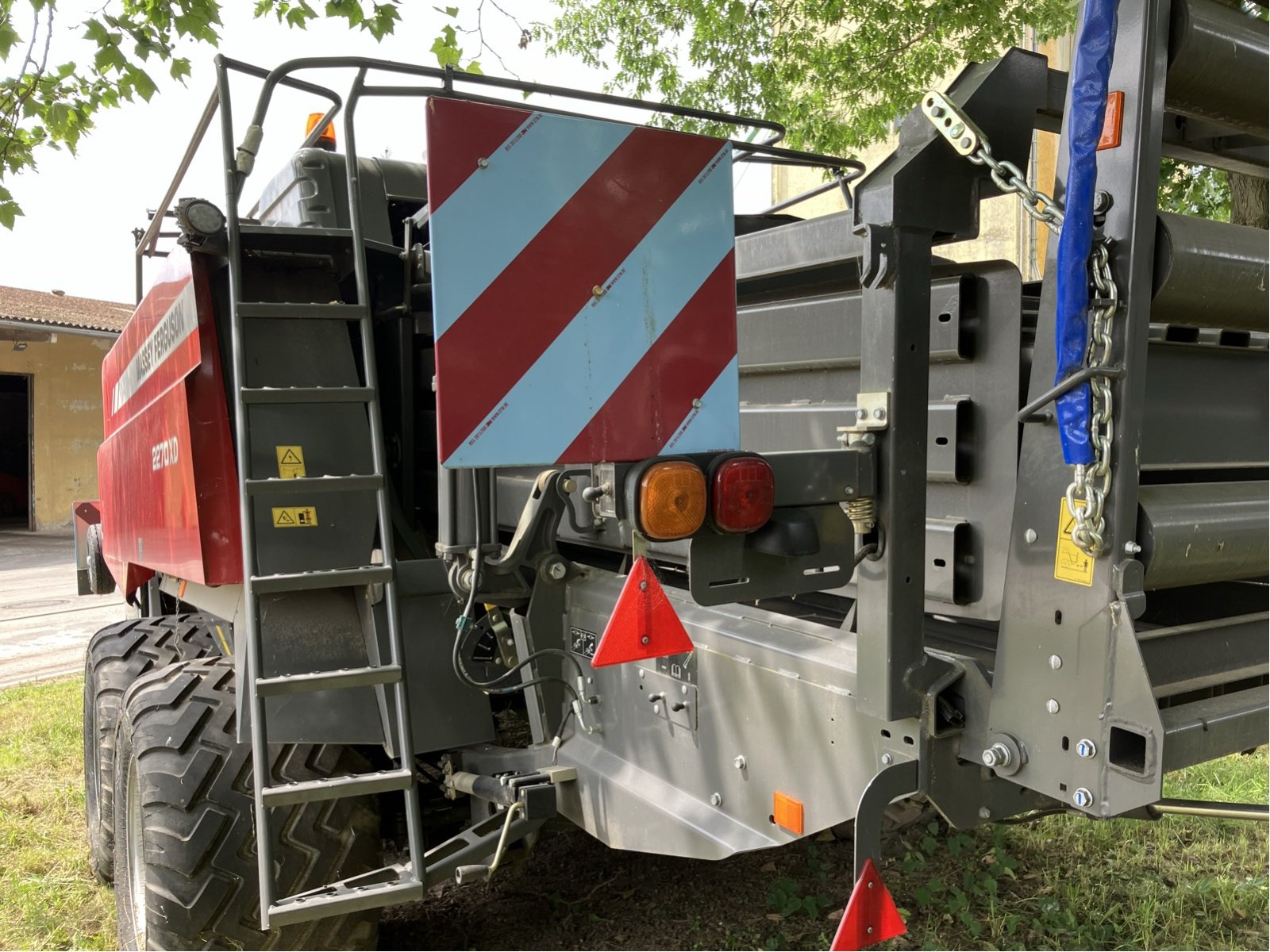 Großpackenpresse of the type Massey Ferguson 2270 XDTC, Gebrauchtmaschine in Wittingen (Picture 4)