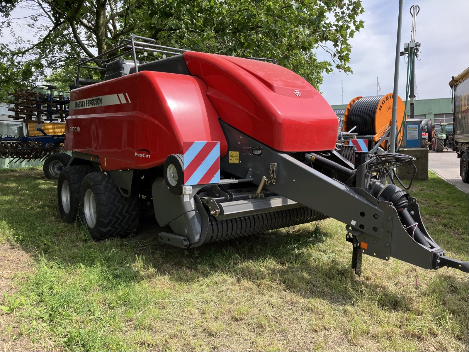 Großpackenpresse typu Massey Ferguson 2270 XDTC, Gebrauchtmaschine v Wittingen (Obrázek 1)