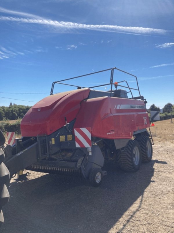 Großpackenpresse van het type Massey Ferguson 2270, Gebrauchtmaschine in ISIGNY-LE-BUAT (Foto 1)