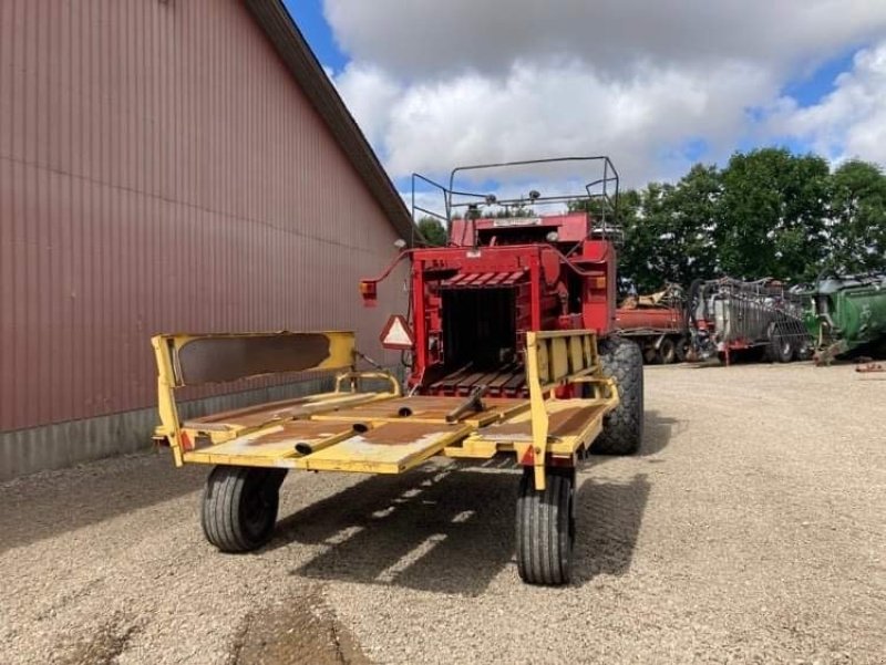 Großpackenpresse tip Massey Ferguson LB190 Fieldstar m/ parkland ballevogn, Gebrauchtmaschine in Nykøbing Mors (Poză 4)