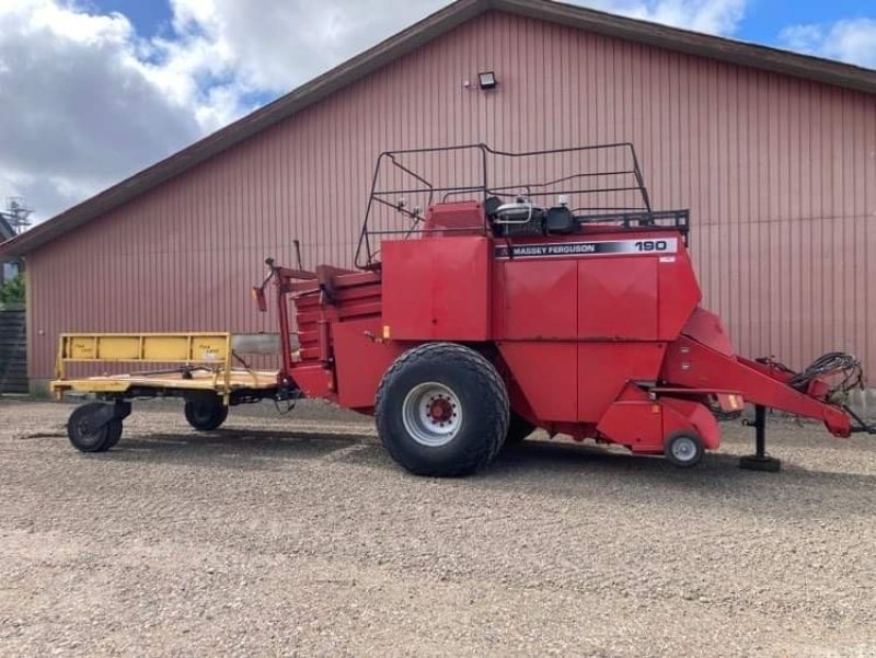 Großpackenpresse van het type Massey Ferguson LB190 Fieldstar m/ parkland ballevogn, Gebrauchtmaschine in Nykøbing Mors (Foto 1)