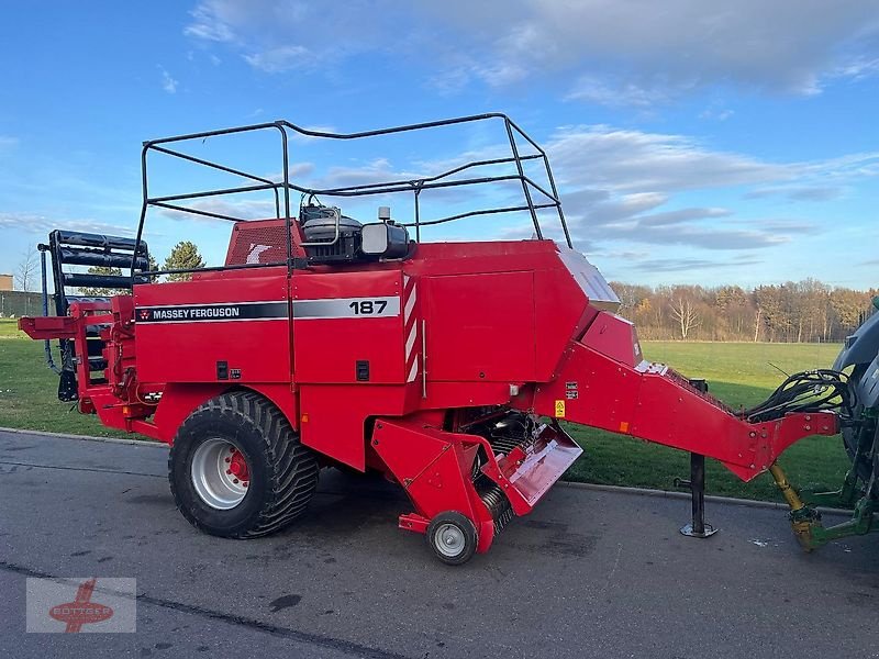 Großpackenpresse van het type Massey Ferguson MF 187, Gebrauchtmaschine in Oederan