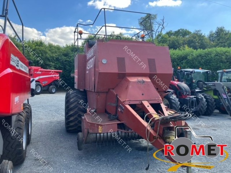 Großpackenpresse του τύπου New Holland 4900, Gebrauchtmaschine σε Gennes sur glaize (Φωτογραφία 2)